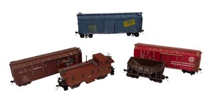 lot 499R image: LL - Set of 5 Vintage Model Train Cars