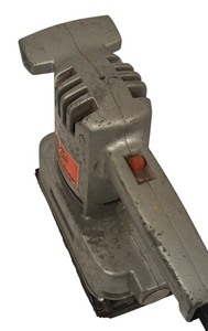 lot 565R image: LL - Black & Decker Finishing Sander