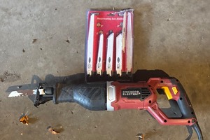 lot 595R image: G - Chicago Electric Reciprocating Saw with Blade Set  Model0-2500 SPM