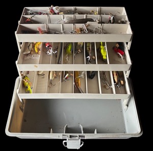 lot 601R image: G - Lid Locker Tacklebox with Assorted Fishing Lures