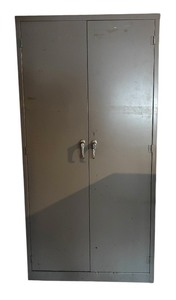 lot 602R image: G - Metal Storage Cabinet with Shelves
