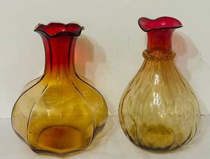 lot 101C image: DR - Set of 2 Antique Amberina Glass Vases, 9 Inch Tall