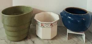 lot 115C image: LR - Set of 3 Decorative Ceramic Vases  Planters Assorted Styles