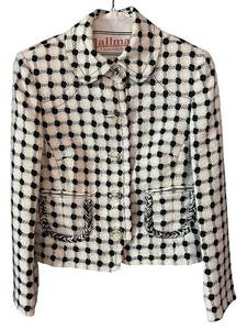 lot 149C image: LR - Carlisle Womens Size 6 Black and White Textured Blazer