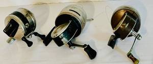 lot 413C image: LR - Lot of 3 Vintage Shakespeare 1810 Fishing Reels
