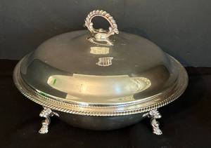 lot 515C image: LR - 9 Inch Silver Plated Covered Serving Dish with Ornate Feet