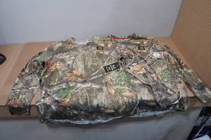 lot 125 image: 2 Realtree Scent Control Long Sleeve Camo Shirts - XL
