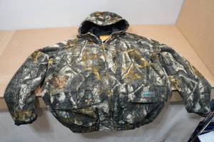 lot 128 image: Whitewater Rain Blocker Camo Jacket - XL