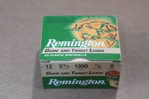 lot 298 image: 20 Remington 12 Gauge 2-34 8 Shot Shotshells
