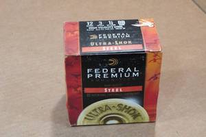 lot 306 image: 25 Federal Ultra Shok 12 Gauge 3 Steel BB Shotshells