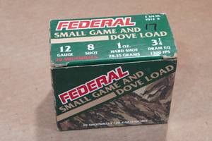 lot 307 image: 17 Federal 12 Gauge 2-34 8 Shot Shotshells