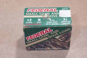 lot 316 image: 20 Federal 12 Gauge 2-34 8 Shot Shotshells