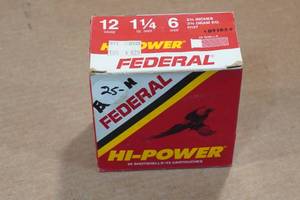 lot 326 image: 25 Federal Hi Power 12 Gauge 2-34 6 Shot Shotshells