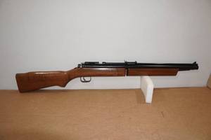 lot 3 image: Crosman Model 397PA 4.5mm .177 Cal Pellet Gun