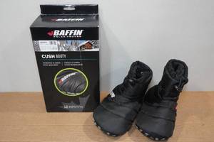 lot 10 image: Baffin Cush Booty - Youth Small