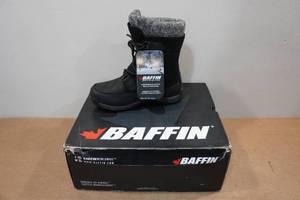lot 30 image: Baffin Eldora Womens Boots - Size 6