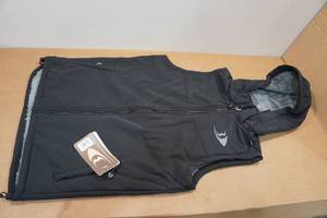 lot 42 image: Blackfish Gale Vest - Small