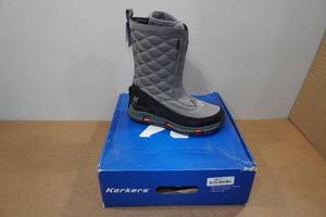 lot 56 image: Korkers Womens Northlake Zip Boots - Size 9