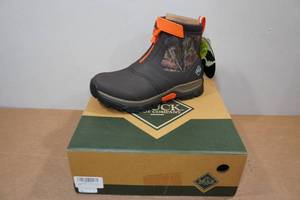 lot 59 image: Muck Boots Mens Apex Mid Zip Boots - Size 8