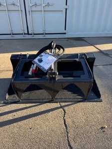 lot 28 image: Wolverine Mini Stump Grapple