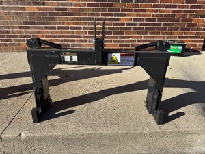 lot 71 image: Wolverine Class 1 Tractor 3 Point Quick Hitch