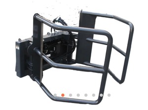 lot 70 image: Wolverine Bale Squeeze Hydrolic Adjustable