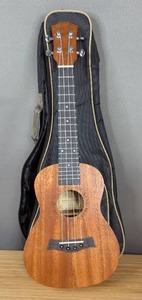 lot 111 image: Gecko Ukulele with Case $49.99 Retail - Brand New