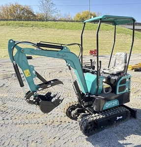 lot 25 image: CFG QH12R Mini Excavator