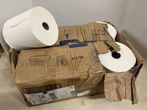 lot 75 image: White Hard Roll Towels