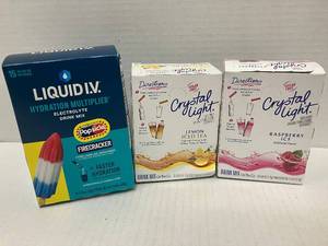 lot 15 image: Crystal Light and Electrolyte Mix