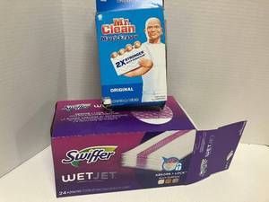 lot 14 image: Magic Erasers and WetJet Pads