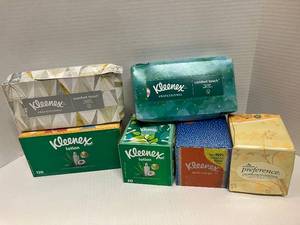 lot 82 image: Kleenex