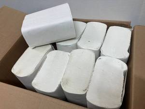 lot 57 image: Premium White Folded Paper Towels