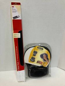 lot 42 image: Keyboard Wrist Rest and Padded Mouse Pad