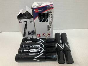 lot 66 image: Black Permanent Markers
