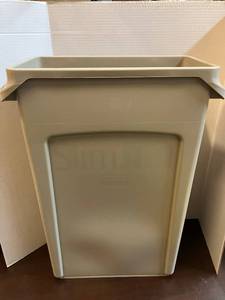 lot 2 image: SlimJim 23 Gallon Trash Can
