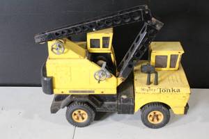 Vintage Mighty Tonka Yellow Crane Truck Diecast Steel Toy