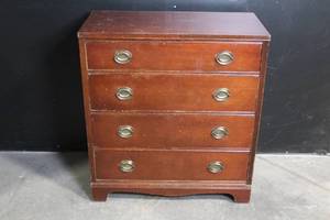 lot 47 image: Vintage 4-Drawer Wooden Dresser with Brass Handles