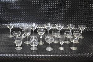 lot 318 image: Collection of 17 Assorted Vintage Glass Stemware Goblets and Martini Glasses