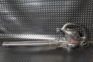 lot 352 image: Remington 200MPH Electric Blower Vac