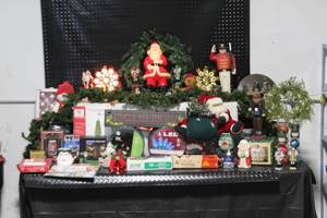 lot 374 image: Collection of Vintage Golf Clubs with Bags and Pull Cart