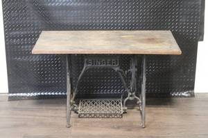lot 376 image: Vintage Singer Treadle Sewing Machine Table with Cast Iron Base