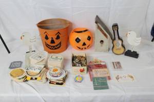 lot 387 image: Vintage Halloween Buckets, Coasters, Bottle Caps, Guitar Decor, and Collectibles Lot