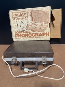 lot 207 image: DeJay Model SP-25 Portable Phonograph with Case and Box