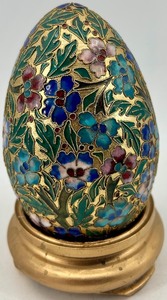 lot 52 image: Decorative Cloisonne Floral Enameled Egg