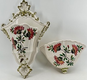 lot 75 image: Pair of Majolica Floral Wall Pockets - Shell Plaque Crackled White Glaze and Gold Trim - Italy