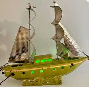 lot 80 image: Vintage Nautical Sailboat Console Lamp With Hammered Metal Sails 