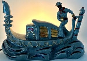 lot 81 image: Ceramic Nautical Boat Console Lamp with Figure & Water Base
