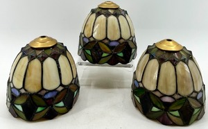 lot 89 image: Tiffany-Style Glass Lamp Shade Set & Brass Fittings (3 Pieces)