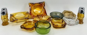 lot 90 image: Assorted Amber, Green & Clear Glass Ashtrays & Salt Shakers